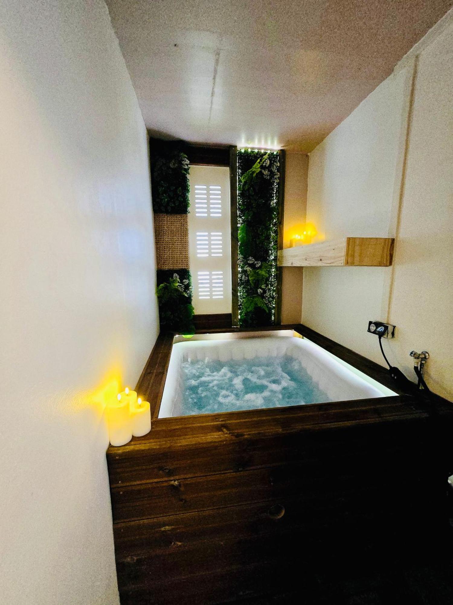 Fridhome Jacuzzi Parking Wifi Fibre 2Min Tram 브뤼헤 객실 사진